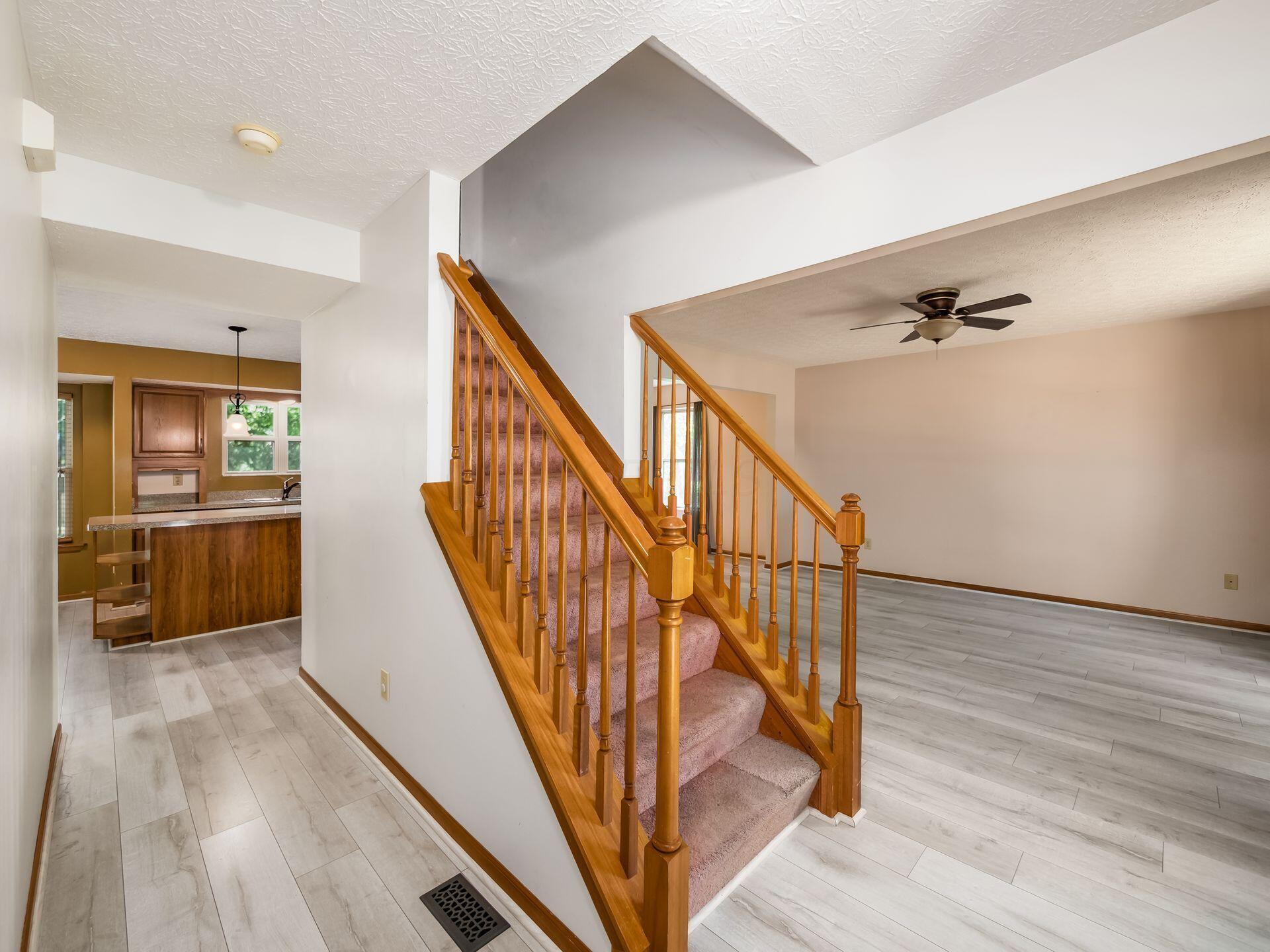 148 Cambridge Road Delaware, OH 43015 - Photo 6 of 58 006_756_C - 148 Cambridge 111
