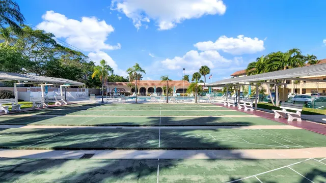 $214,900 | 400 Northeast 20th Street, Unit B211, Boca Raton, FL 33431