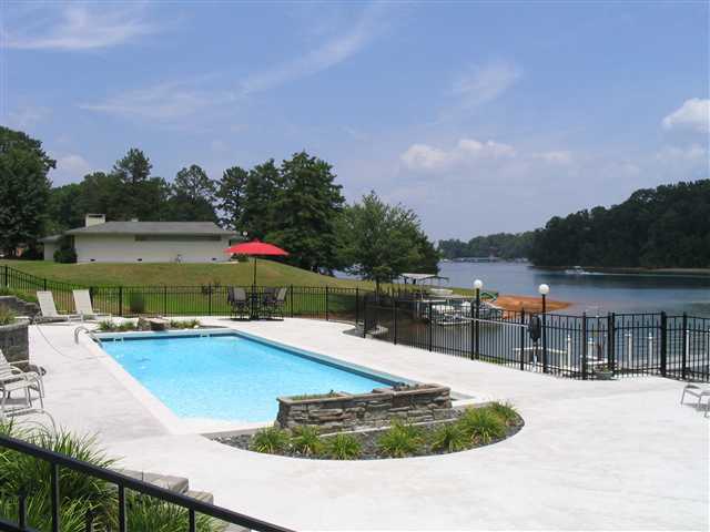 410 Northampton Road Seneca, SC 29672 - Photo 3 of 25 Gallery Image 3