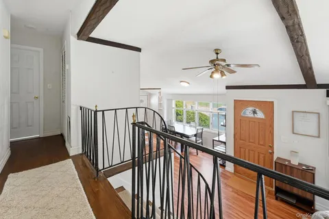 $699,000 | 23 Glenwood Lane, Huntington, NY 11743