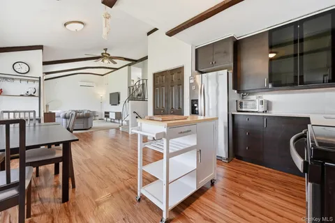 $699,000 | 23 Glenwood Lane, Huntington, NY 11743