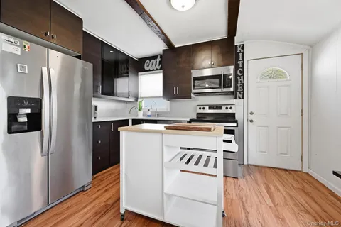$699,000 | 23 Glenwood Lane, Huntington, NY 11743