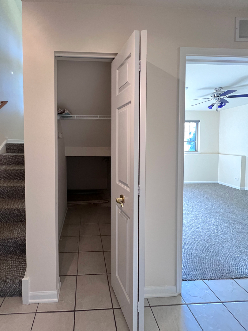 554 Prestwick Lane, Unit 554 Wheeling, IL 60090 - Photo 28 of 30 a view of walk in closet