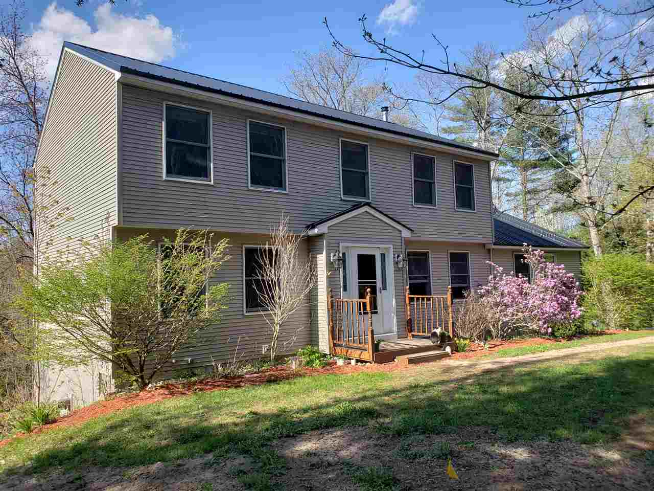 621 Stockbridge Corner Road Alton, NH 03809 - Photo 2 of 29