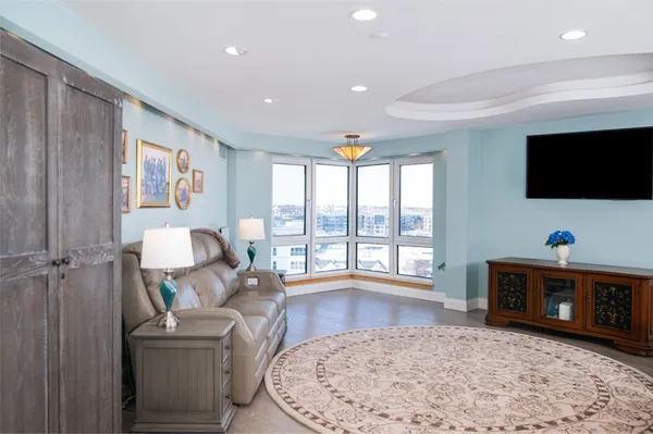 $1,949,900 | 1001 Marina Drive, Unit 708, Quincy, MA 02171