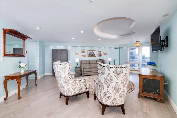 $1,949,900 | 1001 Marina Drive, Unit 708, Quincy, MA 02171