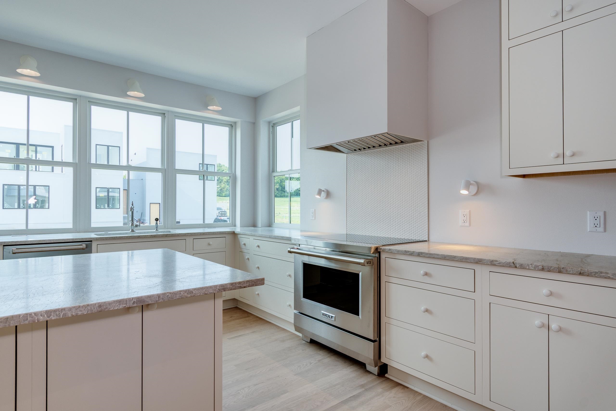 4029 Serenbe Middleton, WI 53562 - Photo 3 of 58