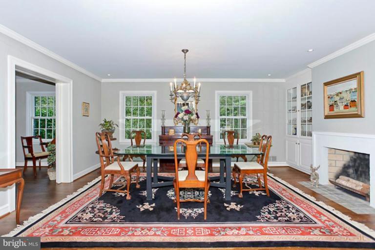 8010 Greentree Road Bethesda, MD 20817 - Photo 10 of 12 Dining Room