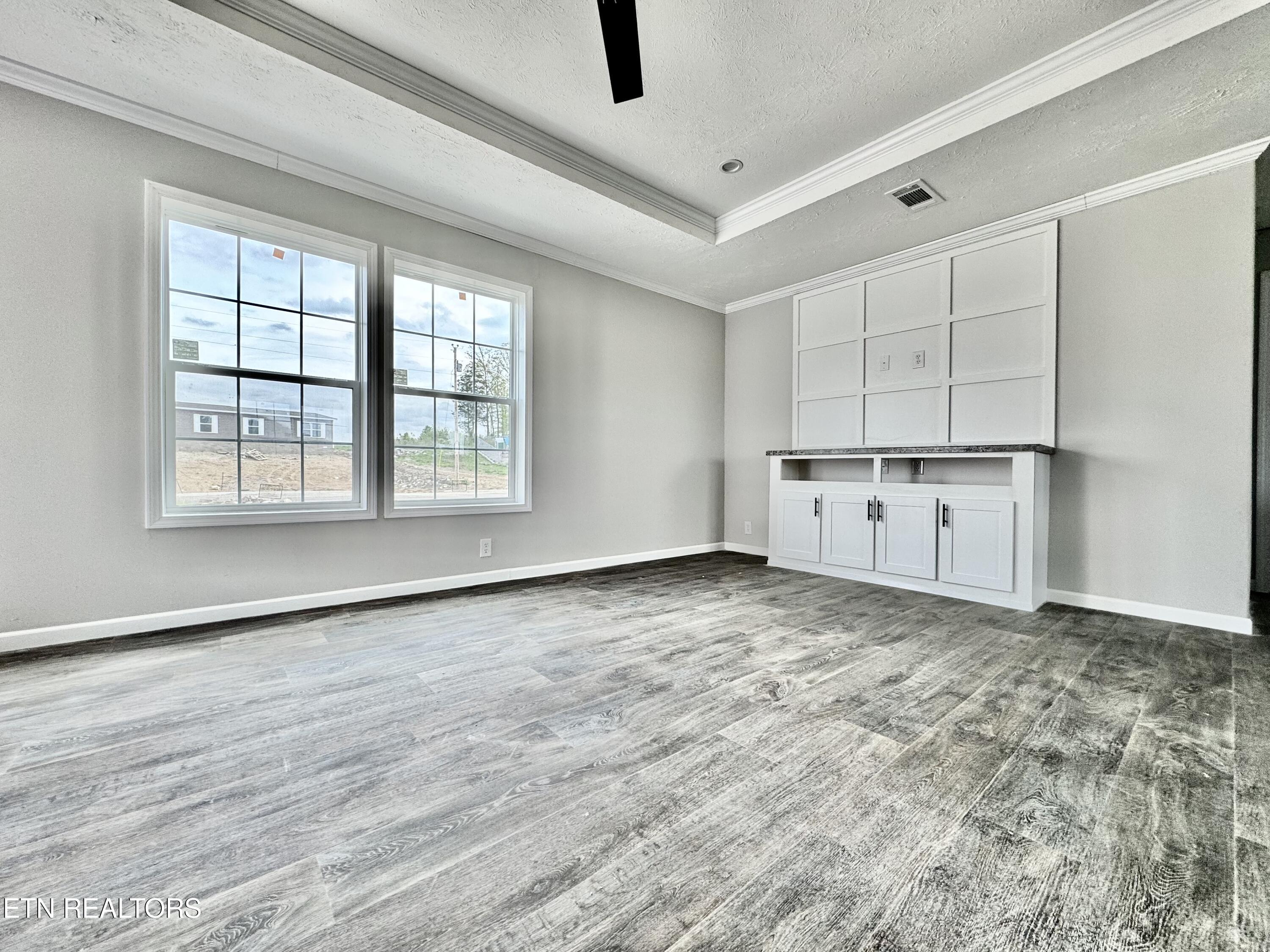 307 Perkey Way Tazewell, TN 37879 - Photo 3 of 12 IMG_2531