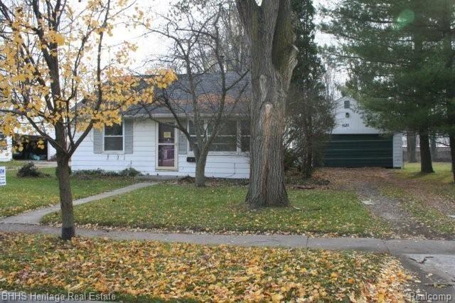 621 Riddle Street Howell, MI 48843 - Photo 2 of 13 Front of House