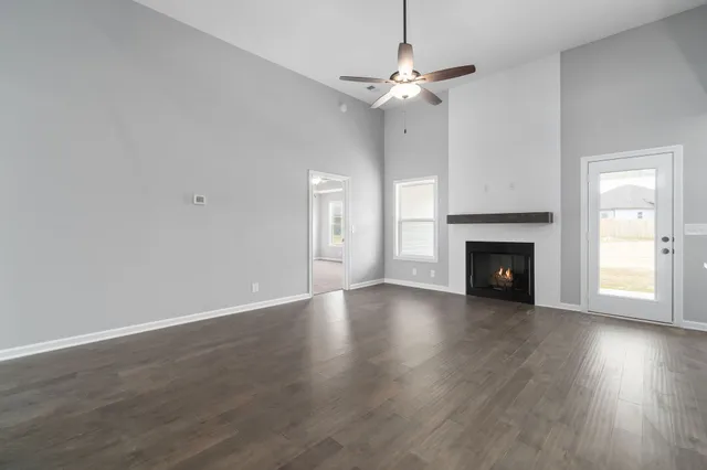 $1,900 | 1579 Variance Drive, Clarksville, TN 37042