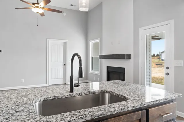 $1,900 | 1579 Variance Drive, Clarksville, TN 37042