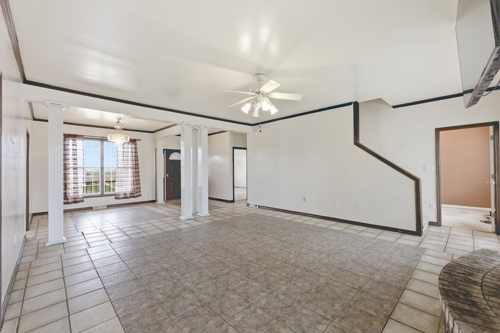 2005 Long Branch Alpine, TX 79830 - Photo 4 of 35 Gallery Image 4