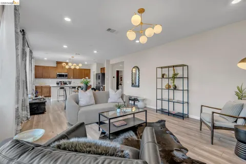 $750,000 | 5603 Trinity Lakes Lane, Antioch, CA 94531