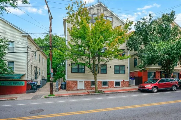 $2,300 | 298 Wickenden Street, Unit 4, Providence, RI 02903