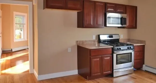 $2,300 | 298 Wickenden Street, Unit 4, Providence, RI 02903