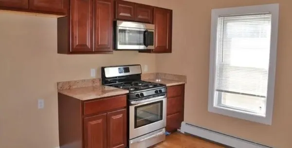 $2,300 | 298 Wickenden Street, Unit 4, Providence, RI 02903