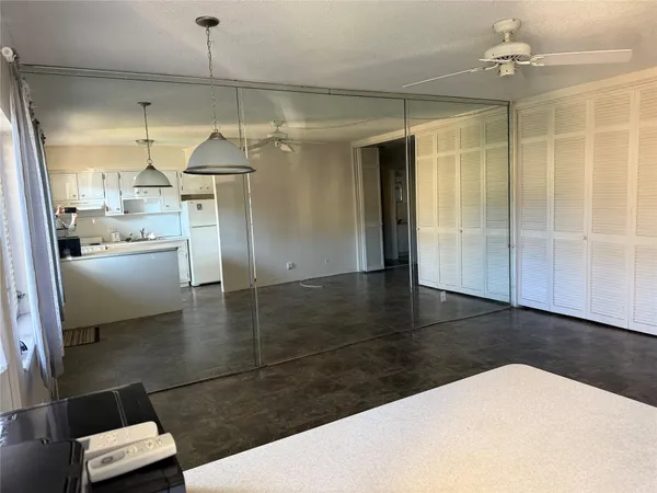$1,350 | 2115 Northeast 42nd Court, Unit 105N, Lighthouse Point, FL 33064