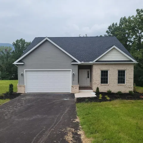 $407,500 | 5594 Old Grv Lane, Salem, VA 24153