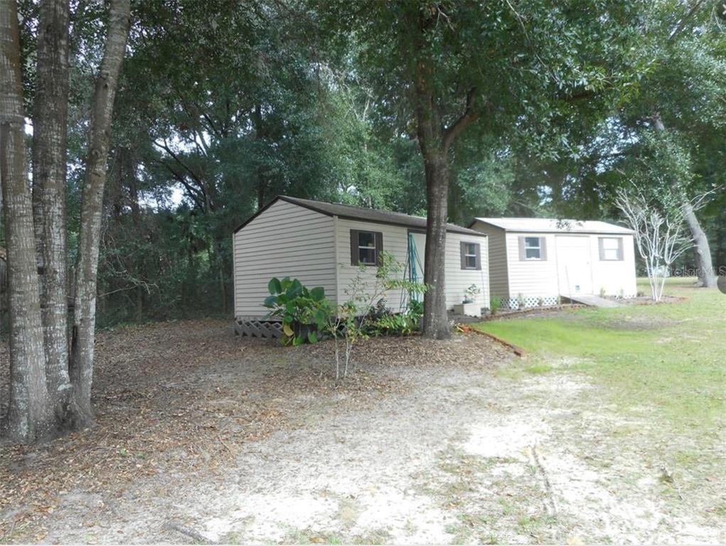 41030 Oak Grove Road Weirsdale, FL 32195 - Photo 13 of 57