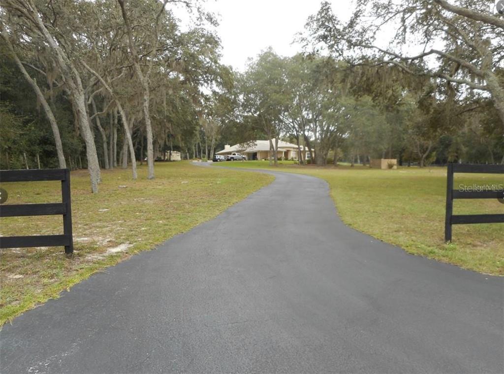 41030 Oak Grove Road Weirsdale, FL 32195 - Photo 14 of 57