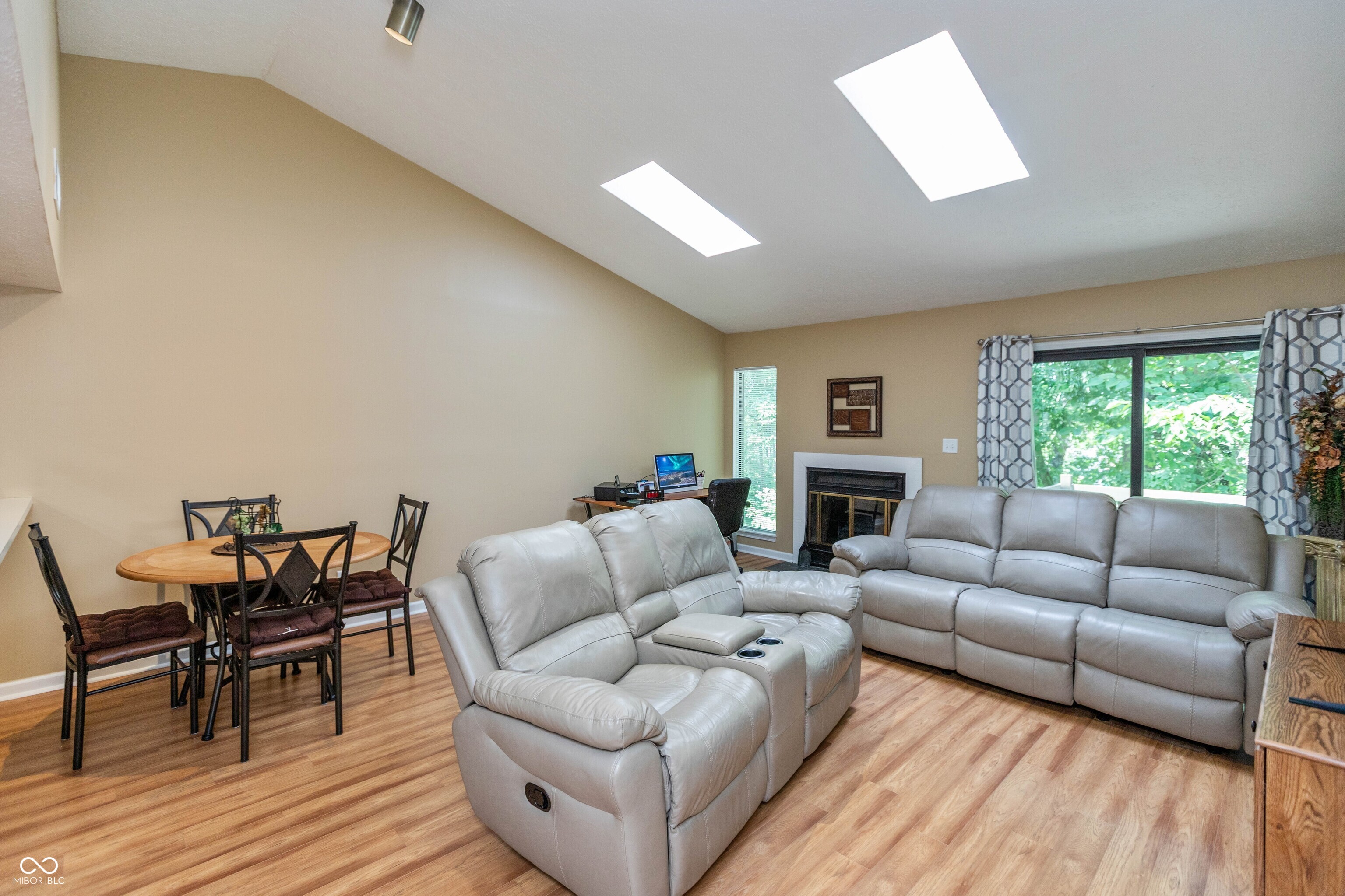 101 Lookout Ridge Drive Columbus, IN 47201 - Photo 6 of 25