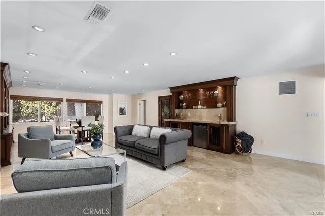 $7,900 | 5869 Eilat Place, Woodland Hills, CA 91367