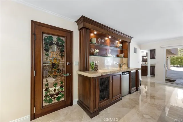 $7,900 | 5869 Eilat Place, Woodland Hills, CA 91367