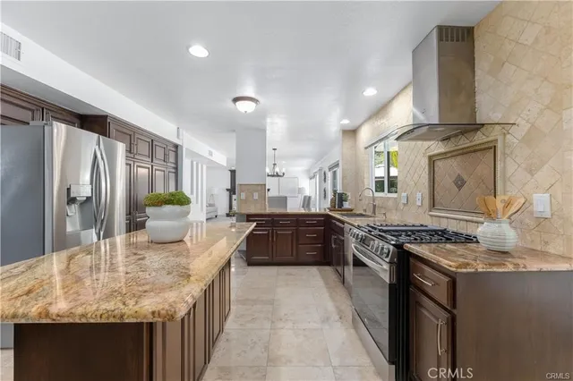 $7,900 | 5869 Eilat Place, Woodland Hills, CA 91367