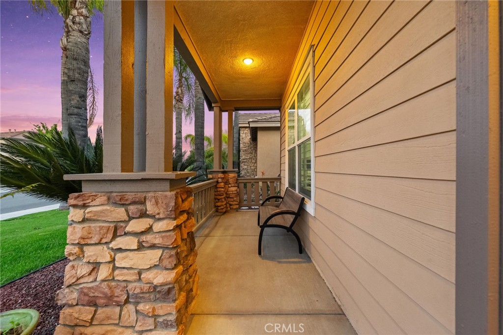 33699 Spring Brook Circle Temecula, CA 92592 - Photo 7 of 71