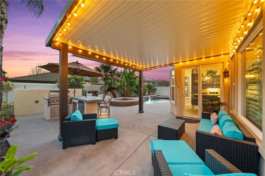 33699 Spring Brook Circle Temecula, CA 92592 - Photo 8 of 71