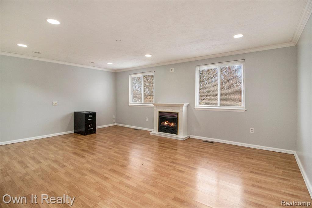 528 Buckingham Road Canton, MI 48188 - Photo 14 of 28