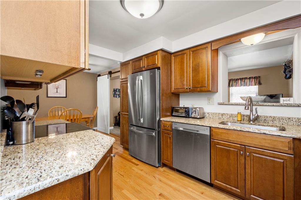 218 West Bruceton Road Pittsburgh, PA 15236 - Photo 3 of 22 Gallery Image 3