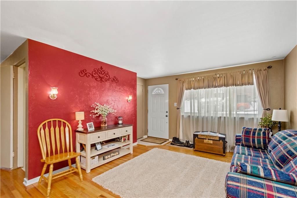 218 West Bruceton Road Pittsburgh, PA 15236 - Photo 7 of 22 Gallery Image 7
