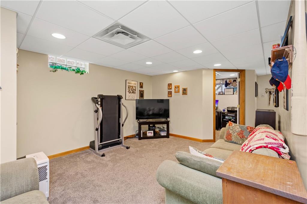 218 West Bruceton Road Pittsburgh, PA 15236 - Photo 10 of 22 Gallery Image 10
