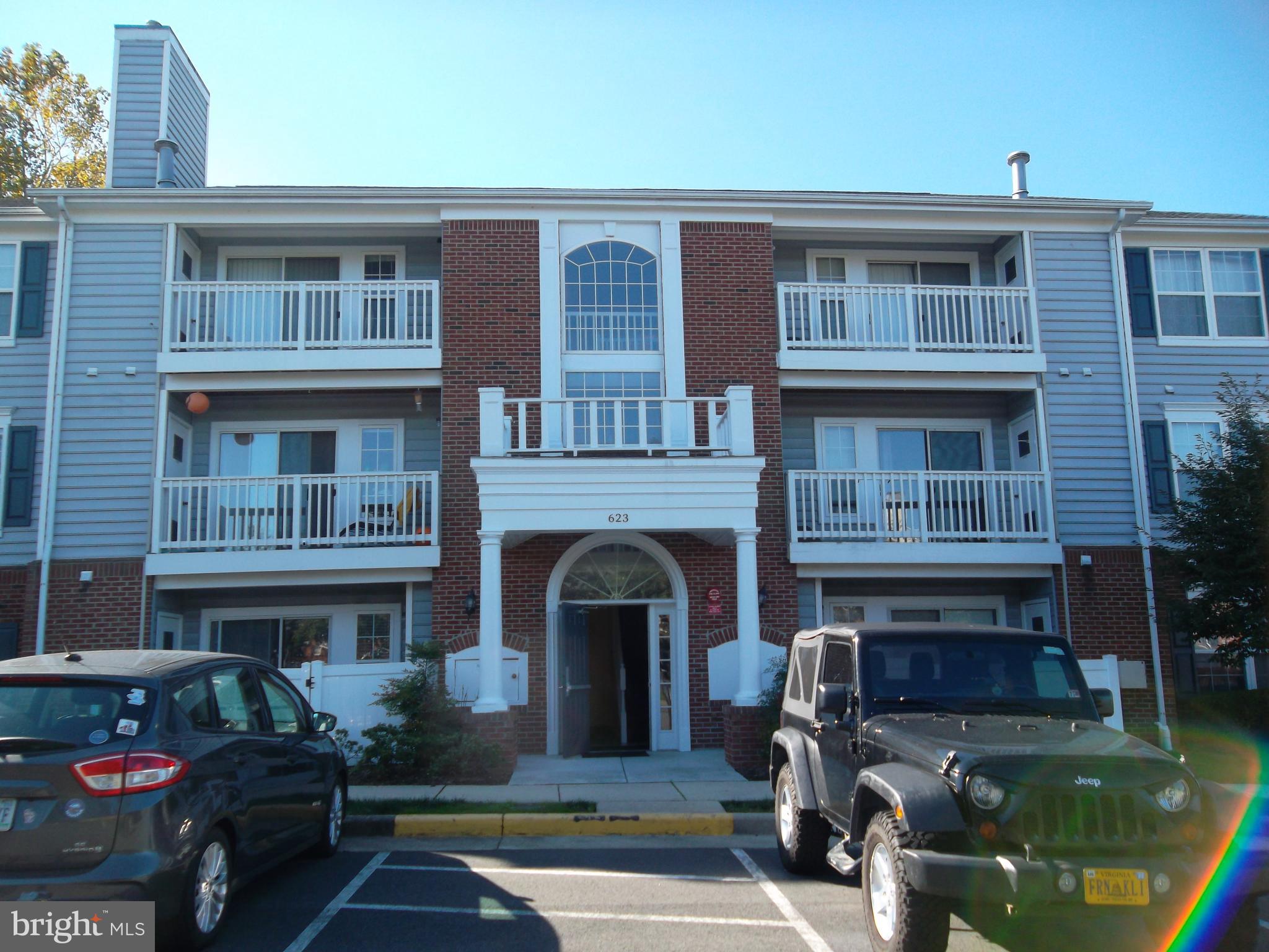 623 Constellation Square Southeast, Unit H Leesburg, VA 20175 - Photo 1 of 20 Building Entry