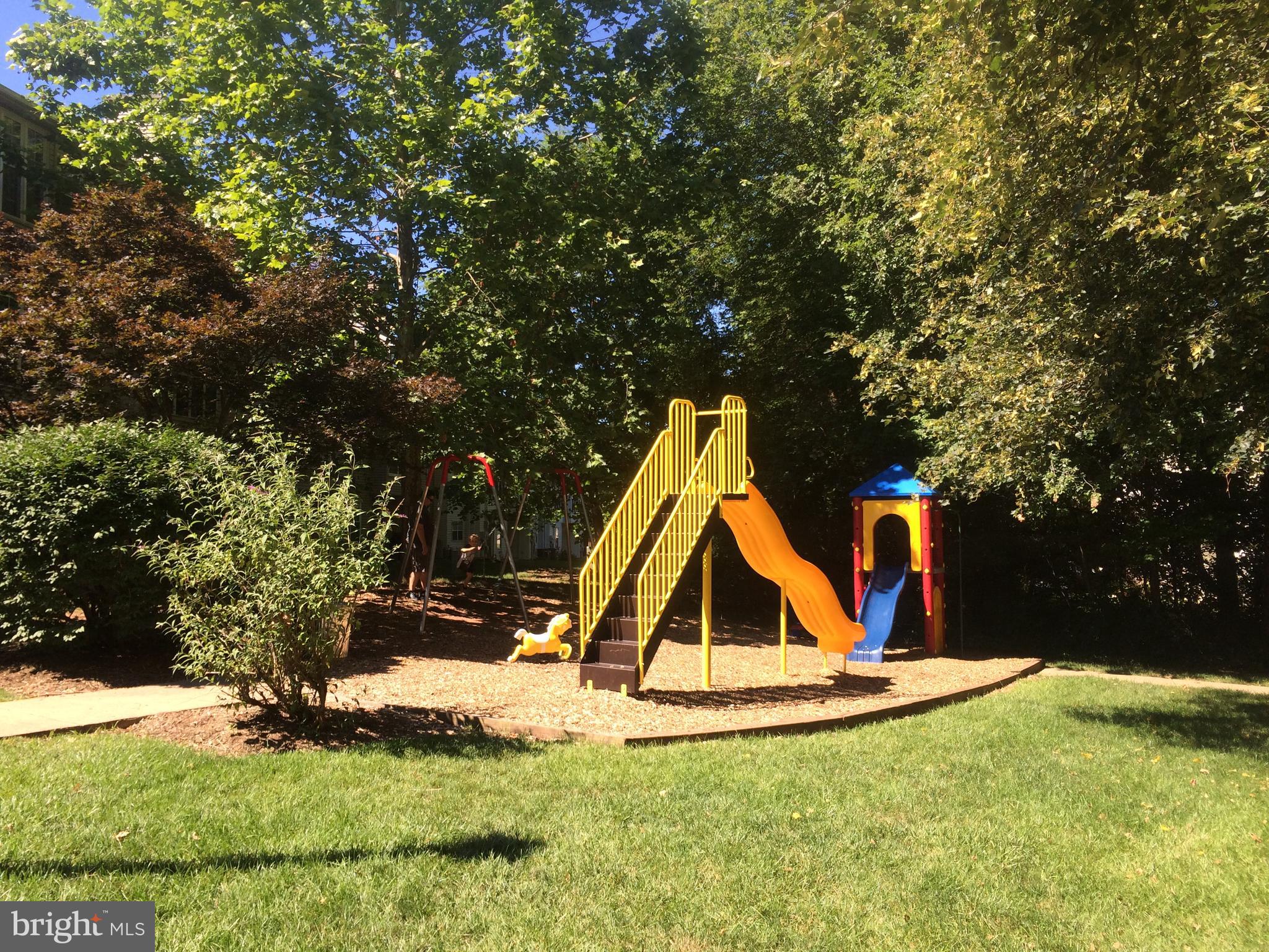 623 Constellation Square Southeast, Unit H Leesburg, VA 20175 - Photo 13 of 20 Children's Play ground