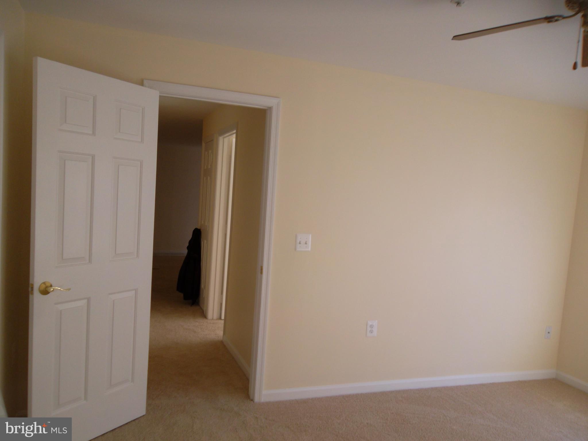 623 Constellation Square Southeast, Unit H Leesburg, VA 20175 - Photo 19 of 20 Master Bedroom Hall entry