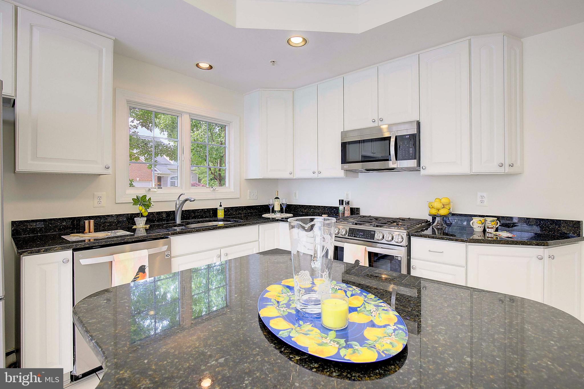 306 Colony Point Place Edgewater, MD 21037 - Photo 16 of 80