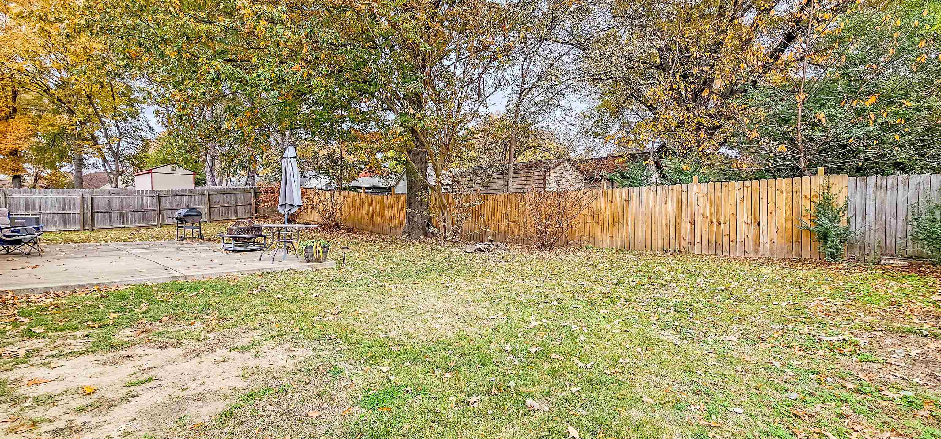 3204 Ruskin Road Memphis, TN 38134 - Photo 20 of 24 a view of backyard with large trees