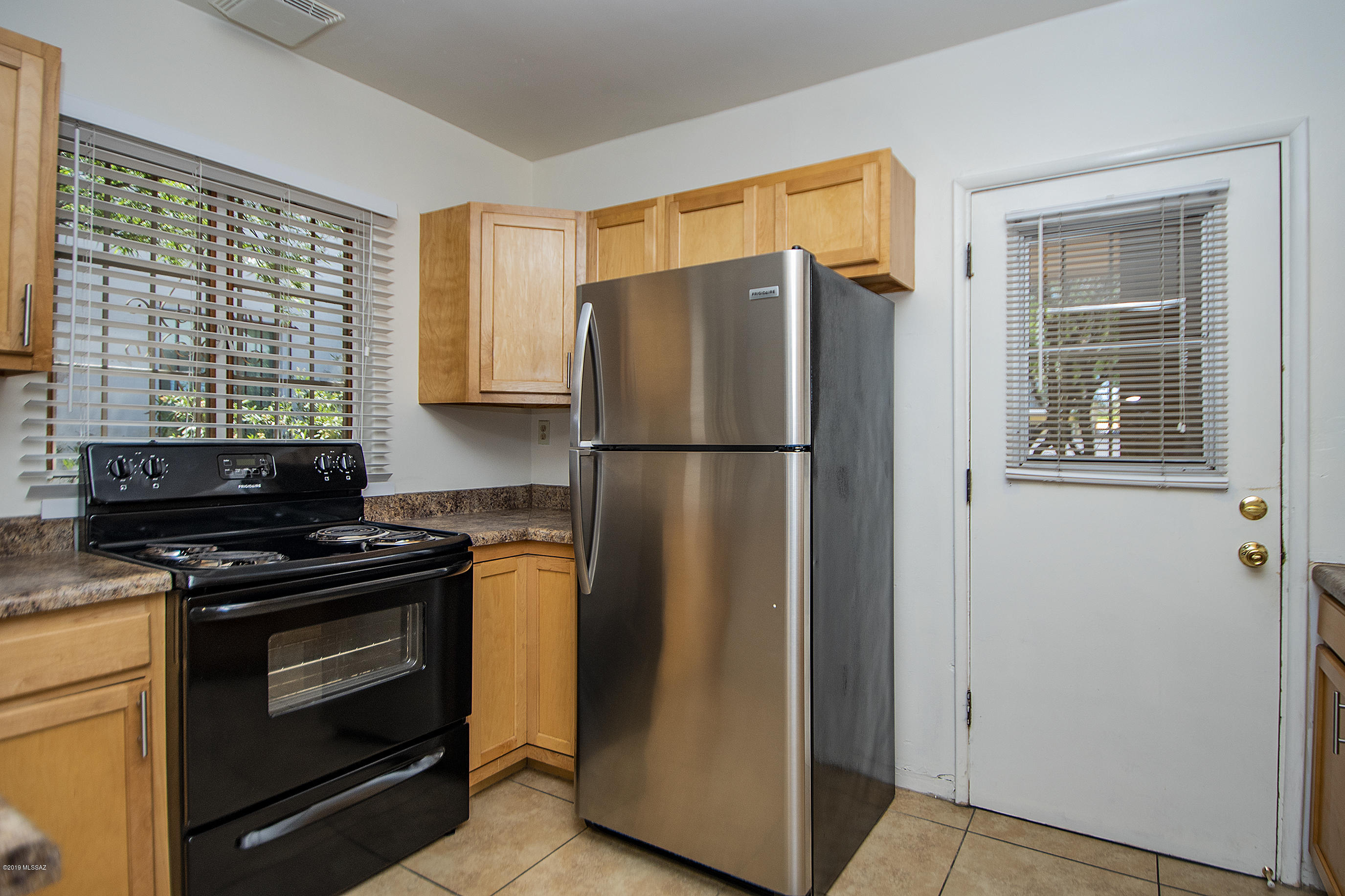 1714 East Grant Road Tucson, AZ 85719 - Photo 4 of 19