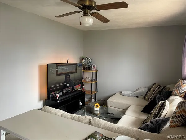 $289,900 | 121 East Somerset Avenue, Tonawanda, NY 14150