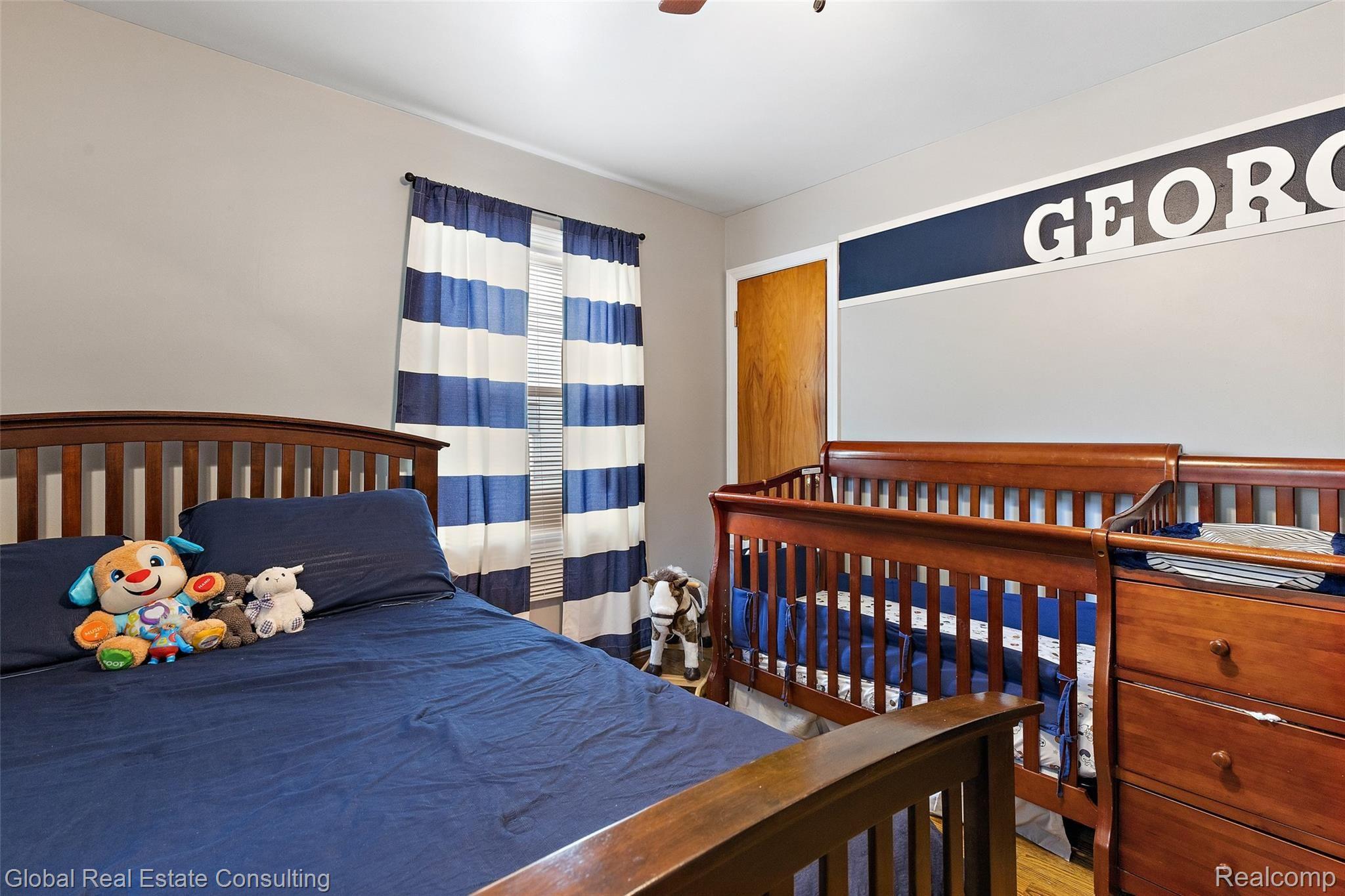 847 Menominee Road Pontiac, MI 48341 - Photo 18 of 30 847 Menominee-19.jpg