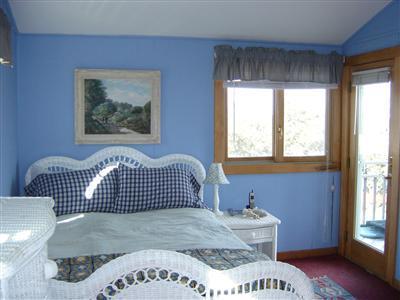 284 Ocean View Drive Wellfleet, MA 02667 - Photo 8 of 34 a bathroom with a bathtub and a window
