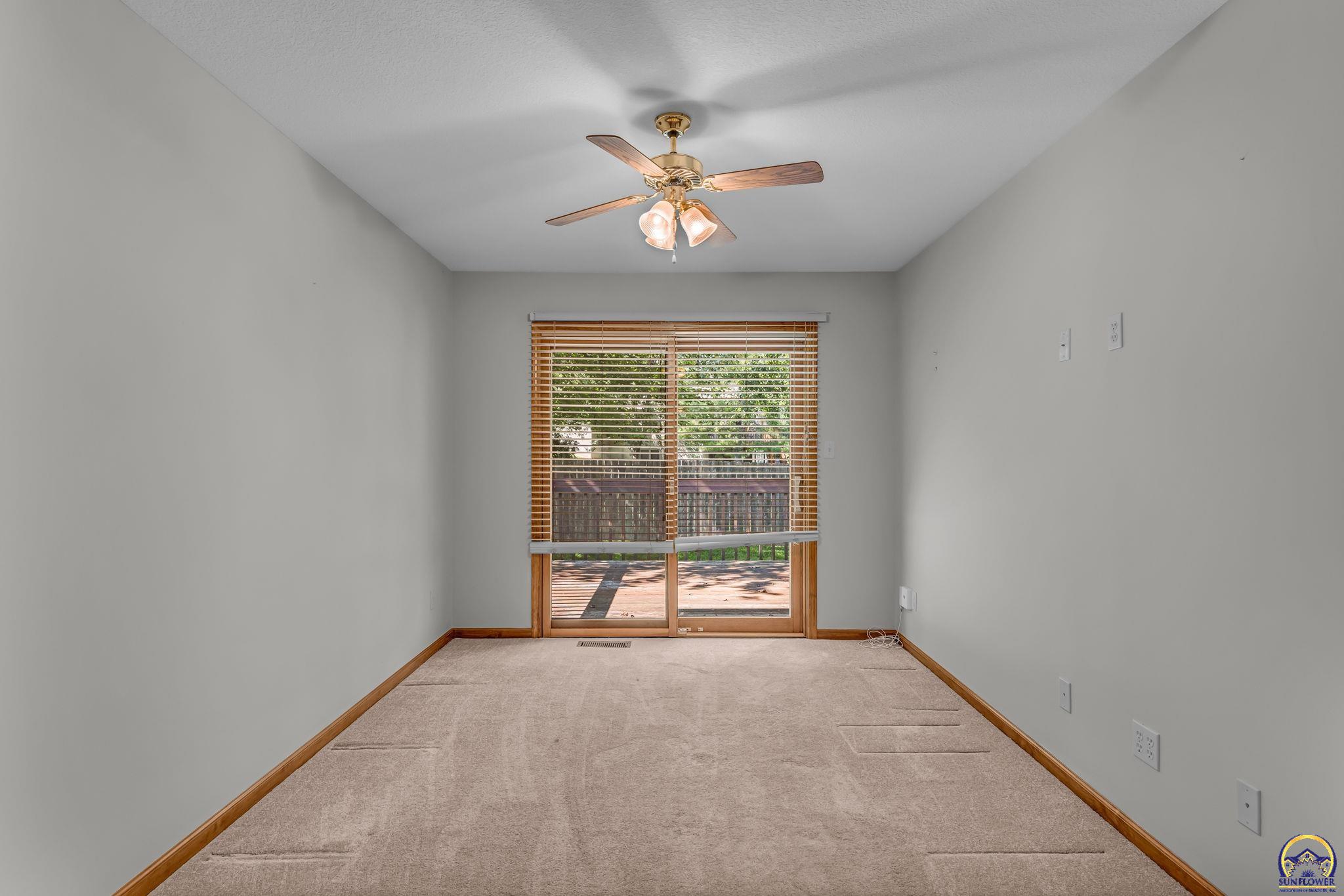 6400 Southwest Castle Lane Topeka, KS 66614 - Photo 14 of 36