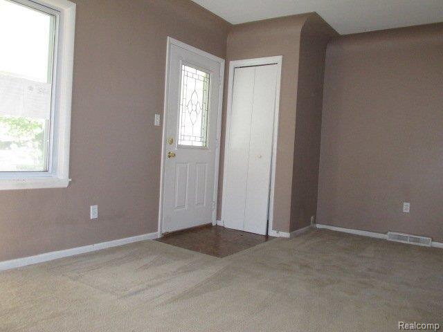 2799 Grant Road Rochester, MI 48309 - Photo 10 of 32 2799 GRANT ROCHESTER (138).JPG