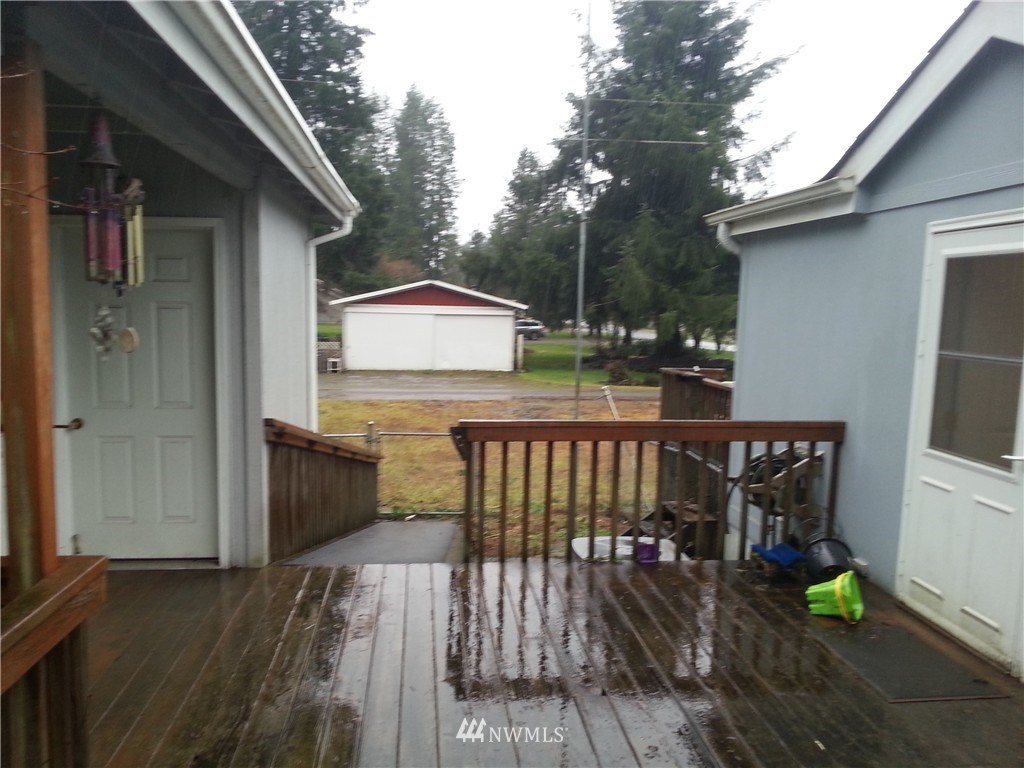 17316 Jordan Street Southwest Rochester, WA 98579 - Photo 5 of 23