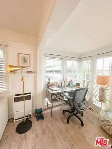 $5,795 | 575 Grand Boulevard, Unit A, Venice, CA 90291