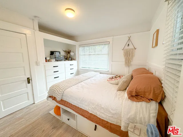 $5,795 | 575 Grand Boulevard, Unit A, Venice, CA 90291