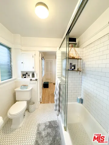 $5,795 | 575 Grand Boulevard, Unit A, Venice, CA 90291